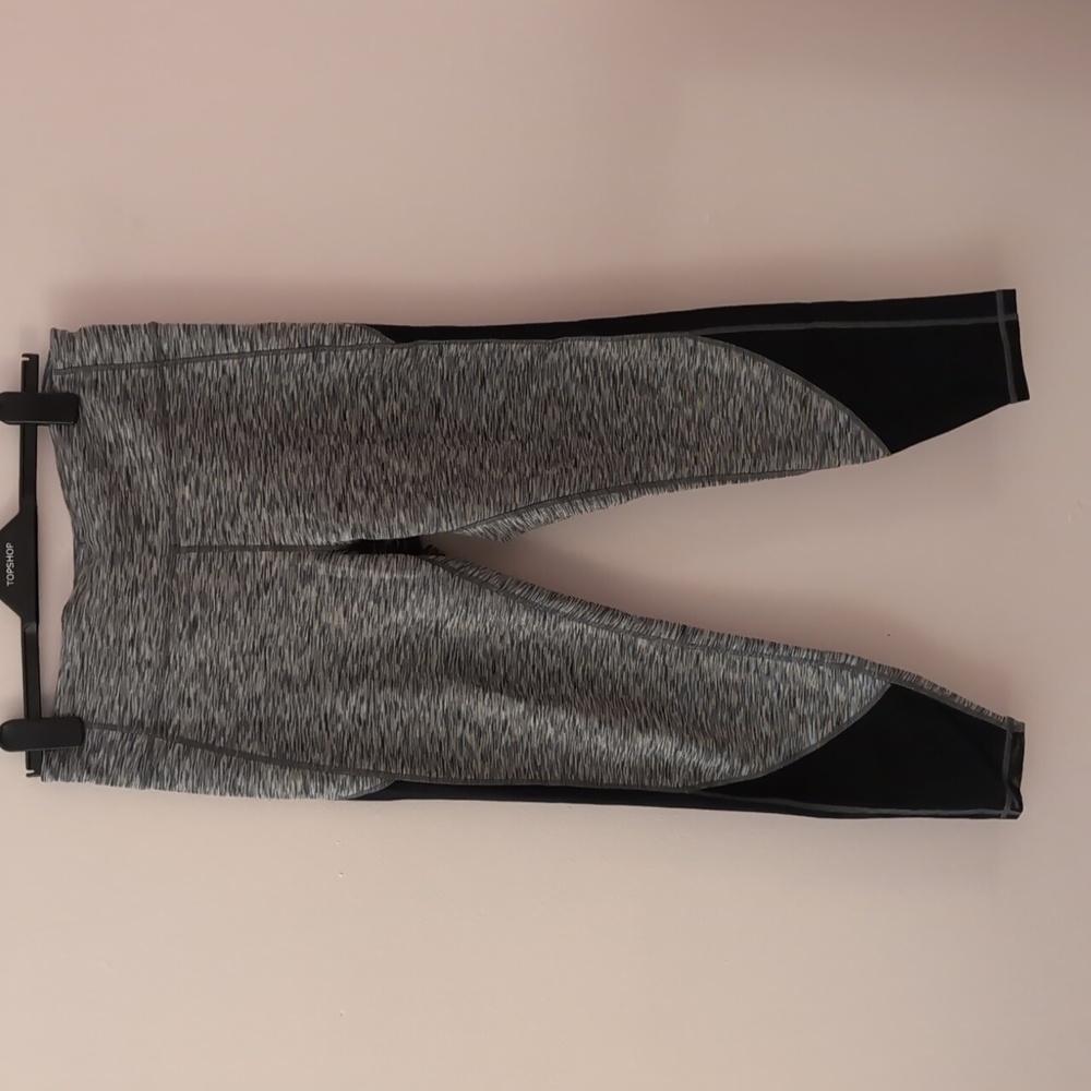 Gap Workout Leggings, size Large